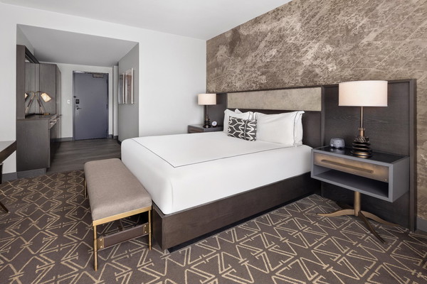 Essential Room - Bed