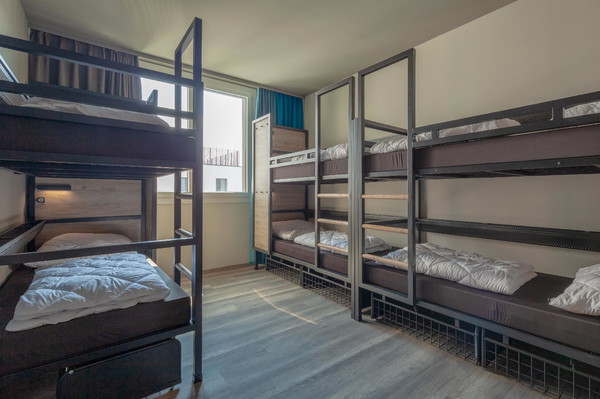 1 Person in 6-Bed Dormitory - Mixed - Guestroom