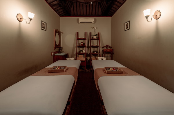 Hotel Komune and Beach Club Bali
