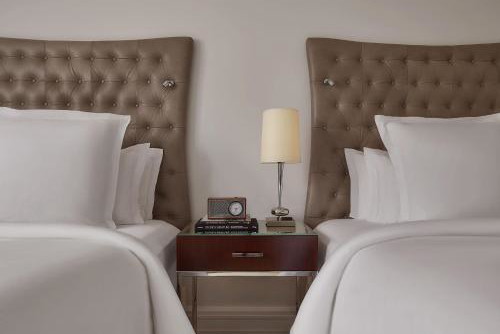 Deluxe Canal Two Full Beds